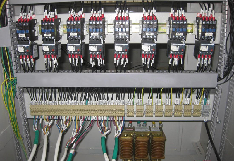 浅析配电柜接线端子烧损的原因及预防措施